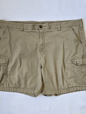 Croft & Barrow Men's Cargo Shorts Khaki Tan Size 44 Cotton Blend Utility Casual